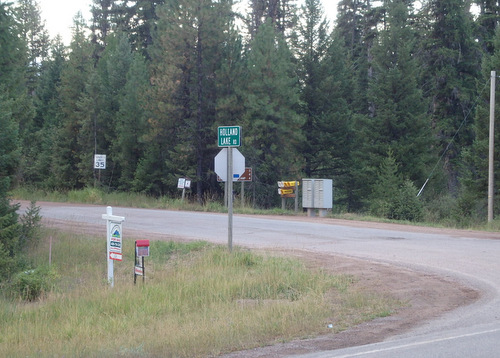 GDMBR: At Holland Road, which leads to Holland Lake, we turn left/east.